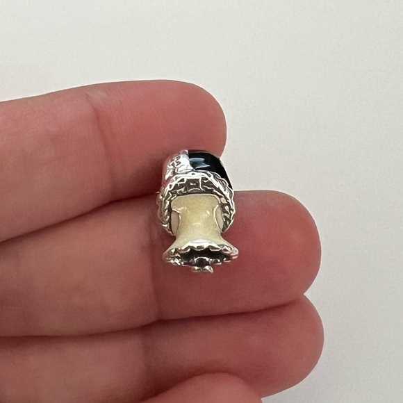 PANDORA Disney Villains Cruella De Vil Charm - Picture 5 of 6